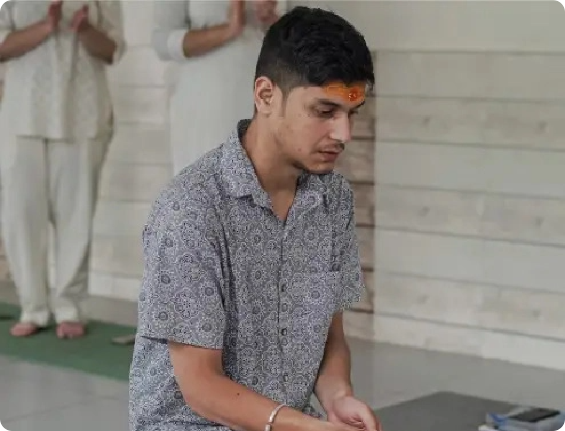 Chirag Bhatt teaching yoga anatomy during a yoga teacher training session at Rishikesh Yog Nirvana