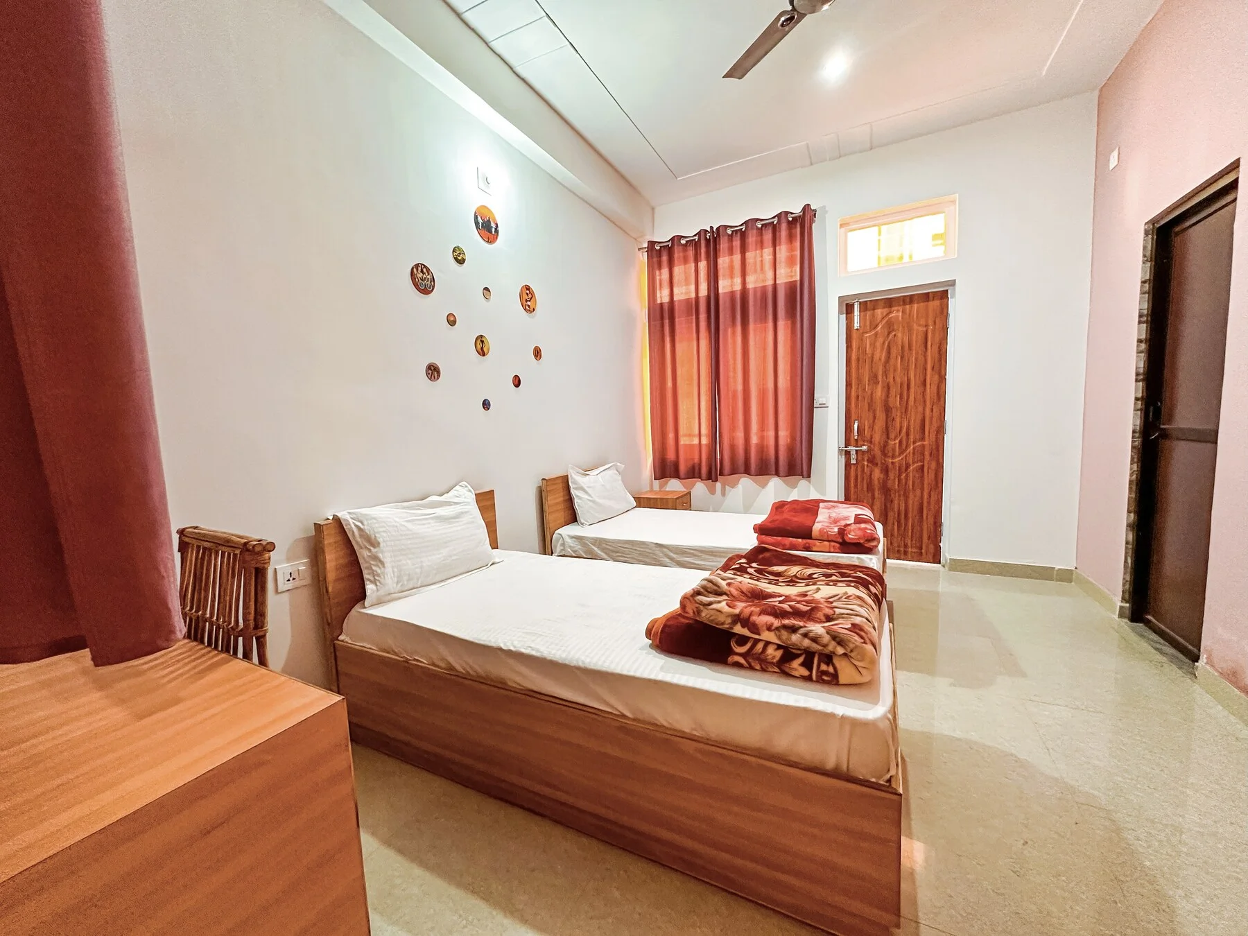 Comfortable private and shared accommodation for the 200 hour yoga teacher training at Rishikesh Yog Nirvana, Tapovan